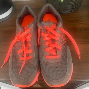 New Balance Tennis Shoes